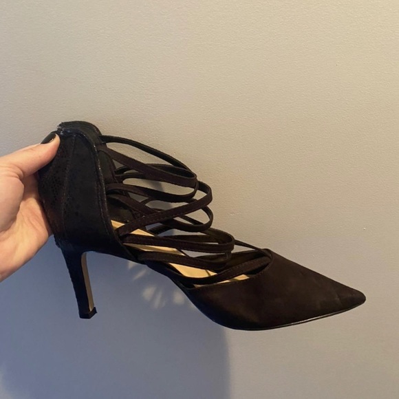 Heels - Picture 3 of 3